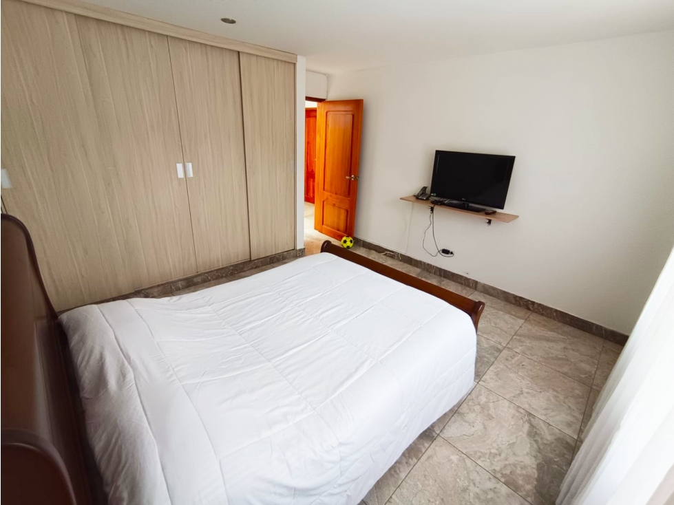 Apartamento en arriendo en La America, Medellín · foto 8 de 24