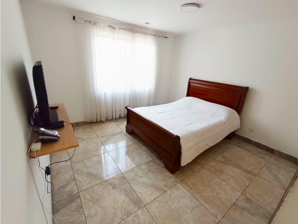Apartamento en arriendo en La America, Medellín · foto 9 de 24