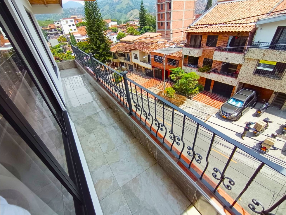 Apartamento en arriendo en La America, Medellín · foto 12 de 24