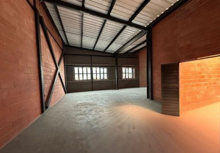 Bodega en arriendo en Guayabal, Medellín, 200 m² · foto 7 de 7
