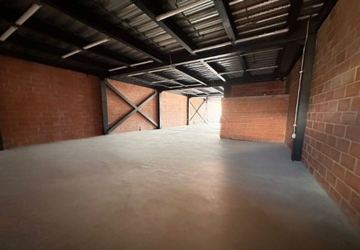 Bodega en arriendo en Guayabal, Medellín, 200 m² · foto 8 de 8