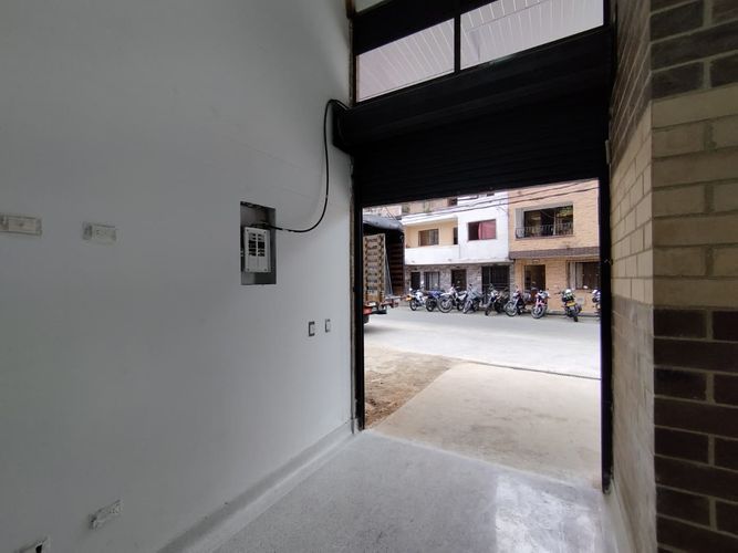 Local en arriendo en Entreamigos, Sabaneta, 30 m² · foto 2 de 8