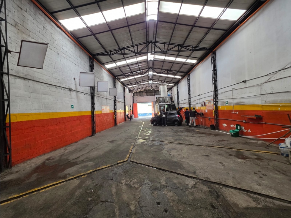 Warehouse for sale in Boston, Medellín 2