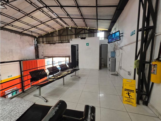 Bodega en venta en Boston, Medellín, 360 m² · foto 6 de 9