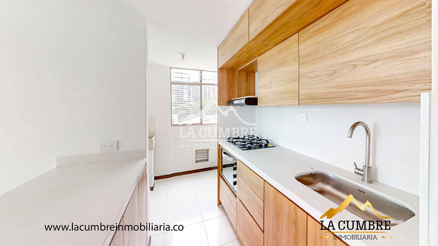 Apartamento de 4 alcobas en arriendo en Altos Del Poblado, Medellín, 130 m² · foto 5 de 14