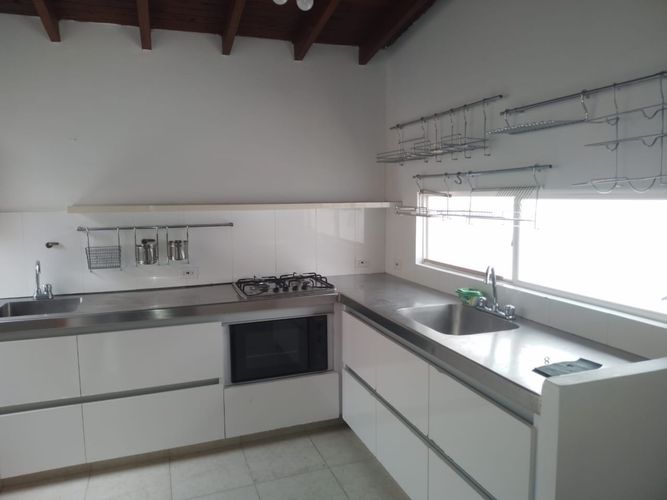 Oficina en arriendo en Belén, Medellín, 110 m² · foto 3 de 8