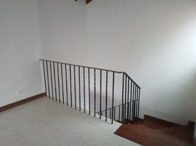 Oficina en arriendo en Belén, Medellín, 110 m² · foto 2 de 8