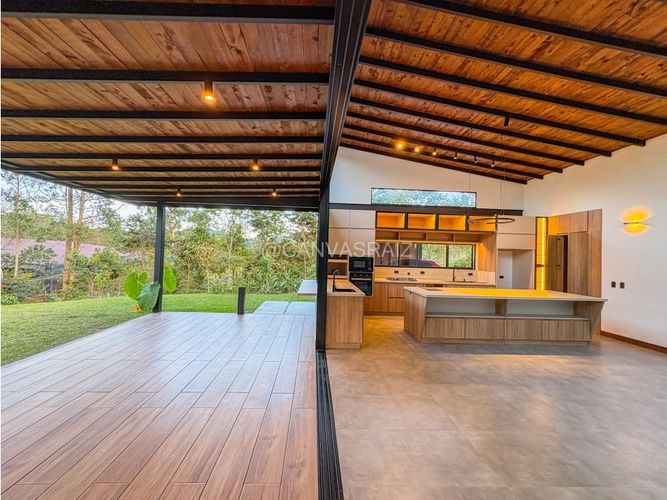 Casa de 5 alcobas en venta en Pantanillo, El Retiro, 397 m² · foto 4 de 22
