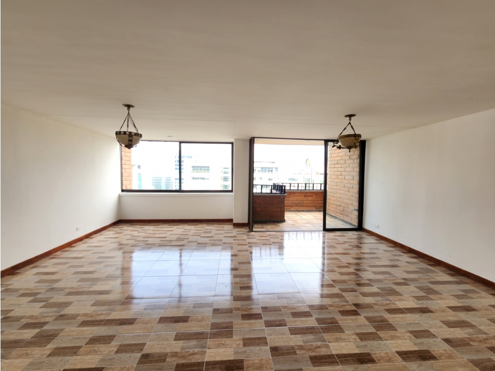 Apartamento en venta en El Poblado, Medellín 5