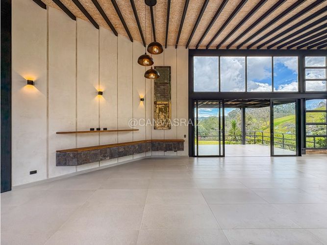 Casa de 4 alcobas en venta en Pantanillo, El Retiro, 460 m² · foto 3 de 24