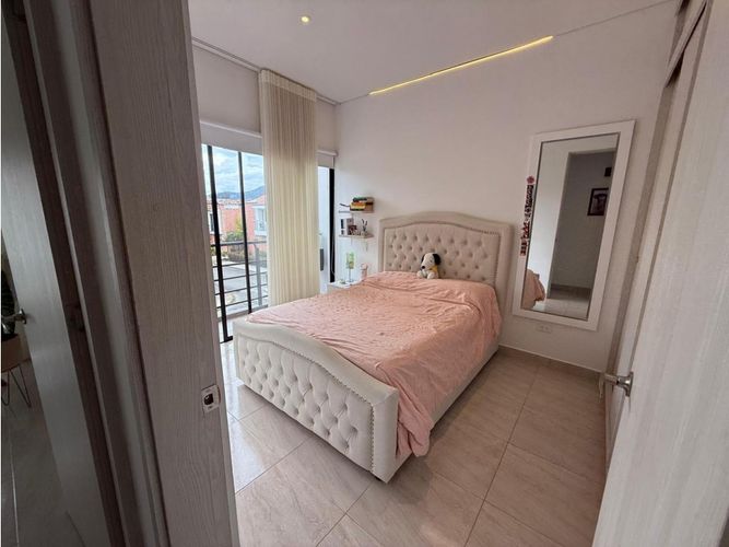 Casa de 3 alcobas en venta en La Ceja, 165 m² · foto 3 de 12