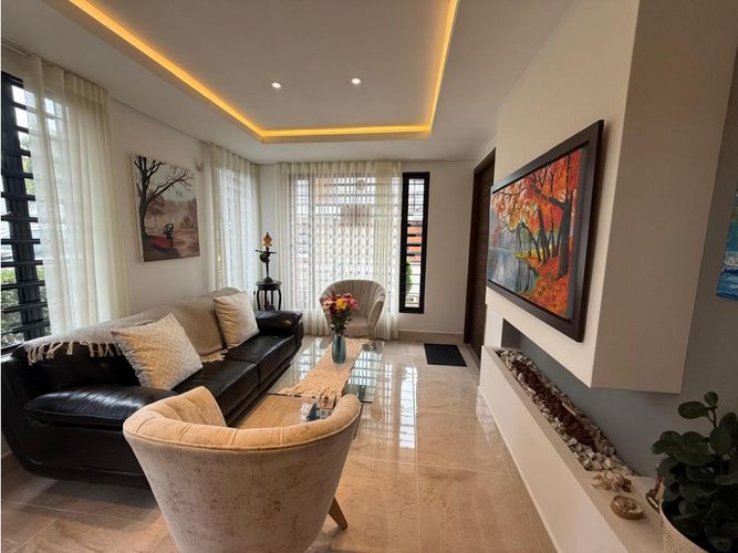 Casa de 3 alcobas en venta en La Ceja, 165 m² · foto 4 de 12