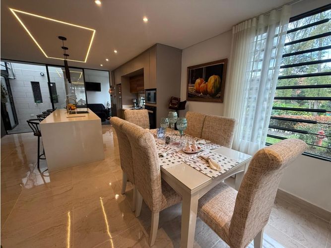 Casa de 3 alcobas en venta en La Ceja, 165 m² · foto 10 de 12