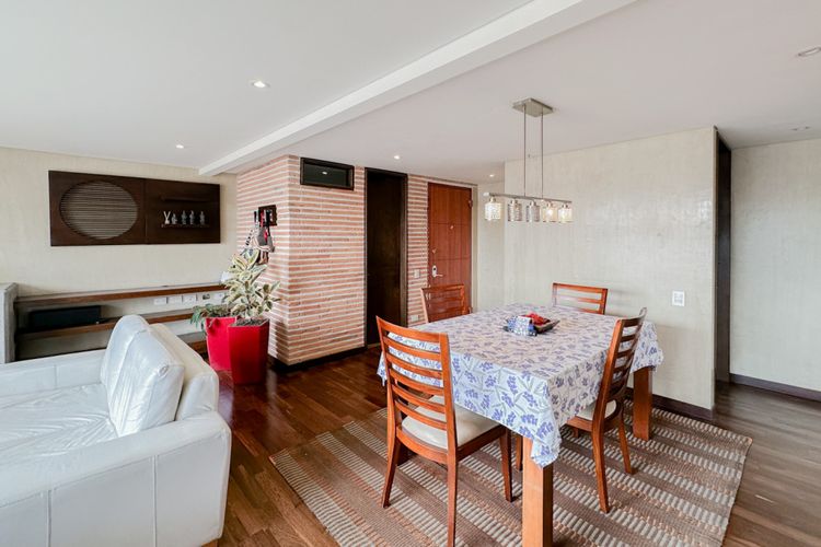 Apartamento de 3 alcobas en venta en Portales Del Norte, Bogotá, 205 m² · foto 3 de 24