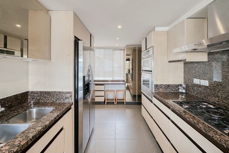 Apartamento de 3 alcobas en venta en Portales Del Norte, Bogotá, 205 m² · foto 7 de 24