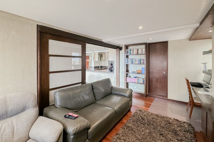 Apartamento de 3 alcobas en venta en Portales Del Norte, Bogotá, 205 m² · foto 10 de 24
