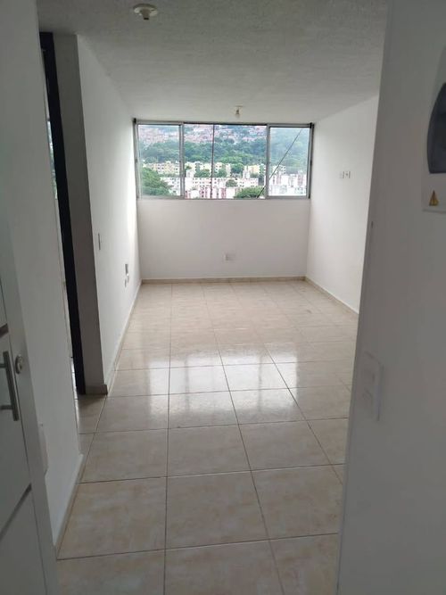 Apartamento de 3 alcobas en venta en Villa Rosa, Bucaramanga, 54 m² · foto 2 de 8