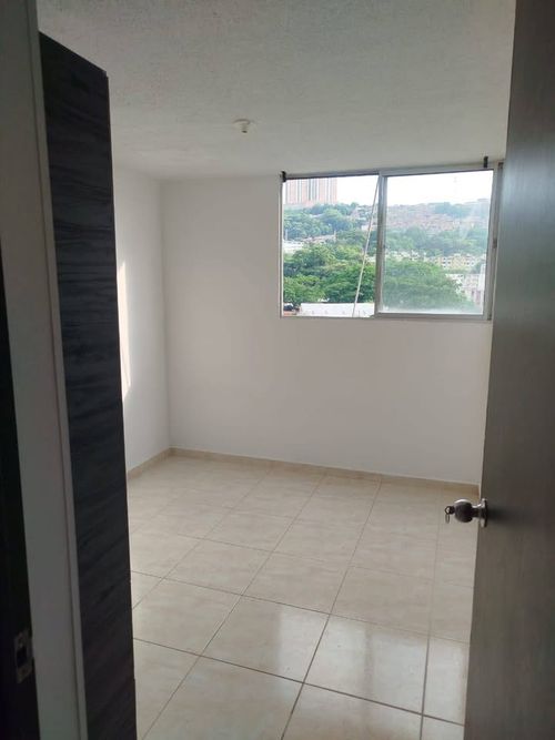 Apartamento de 3 alcobas en venta en Villa Rosa, Bucaramanga, 54 m² · foto 5 de 8