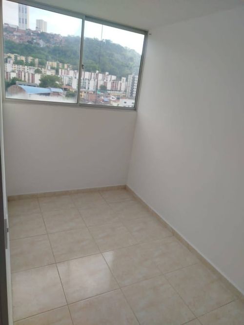 Apartamento de 3 alcobas en venta en Villa Rosa, Bucaramanga, 54 m² · foto 6 de 8