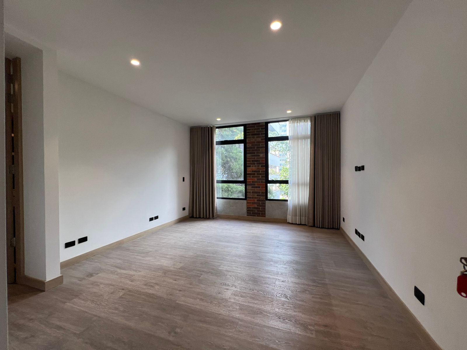 Apartamento en arriendo en El Poblado, Medellín · foto 2 de 17