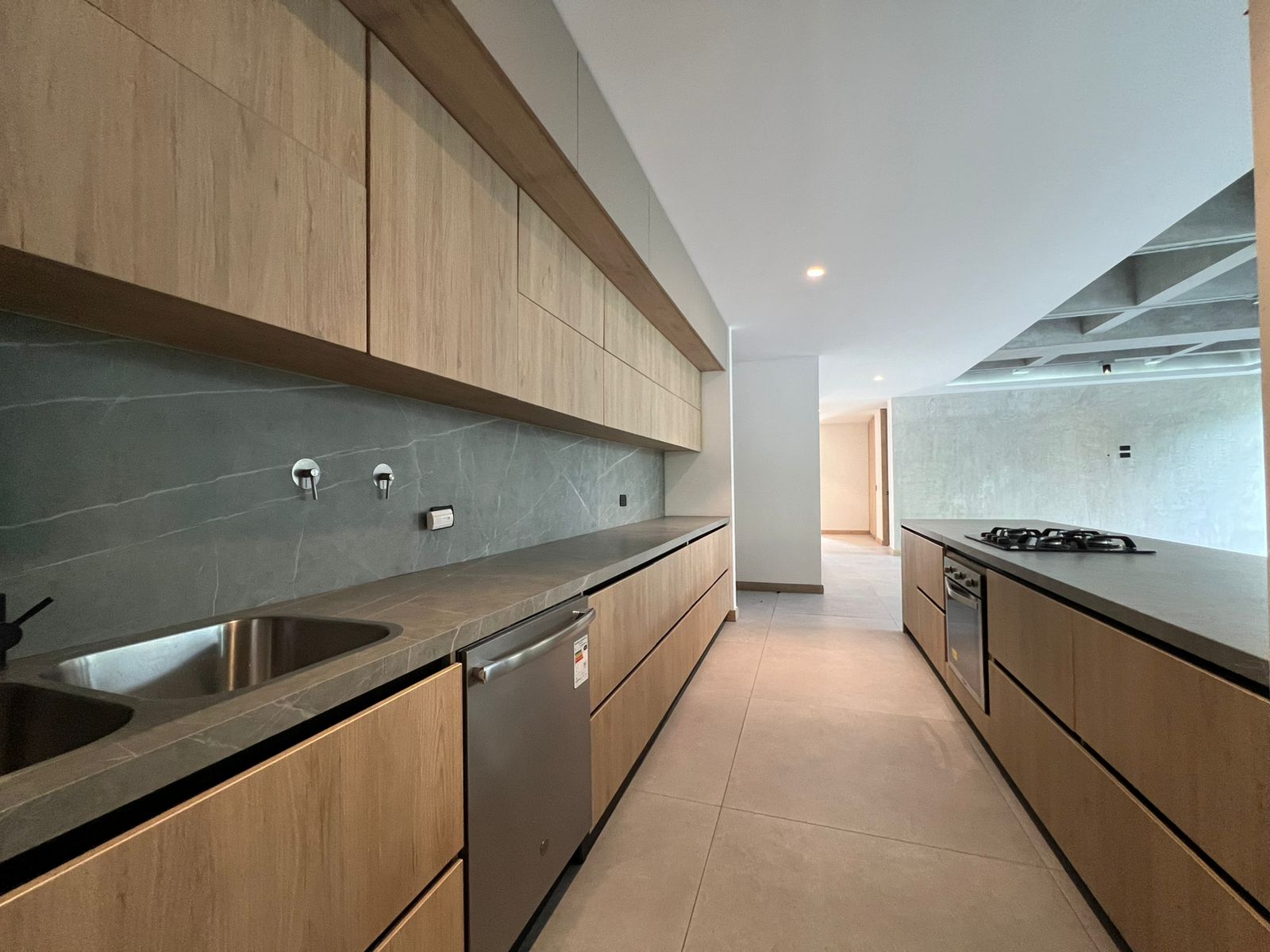 Apartamento en arriendo en El Poblado, Medellín · foto 6 de 17