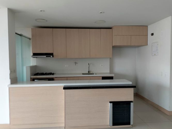 Apartamento de 3 alcobas en arriendo en El Poblado, Medellín, 113 m² · foto 5 de 19