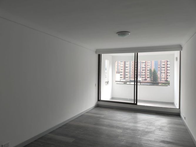 Apartamento de 3 alcobas en arriendo en El Poblado, Medellín, 126 m² · foto 2 de 16