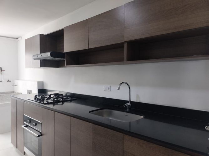 Apartamento de 3 alcobas en arriendo en El Poblado, Medellín, 126 m² · foto 6 de 16