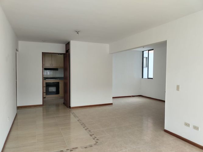 Apartamento de 3 alcobas en arriendo en El Poblado, Medellín, 93 m² · foto 2 de 16