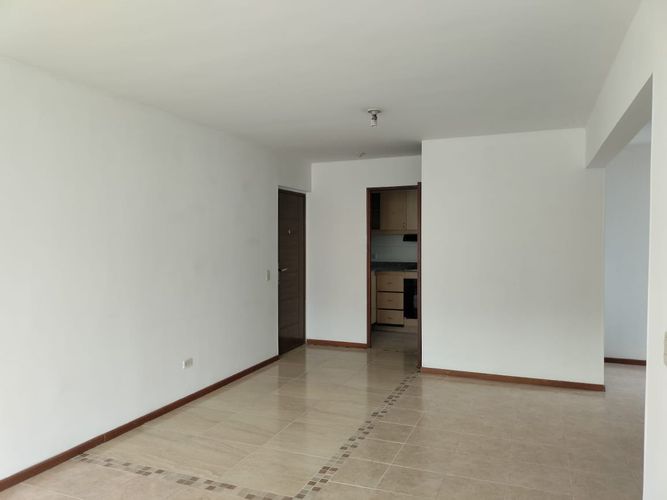 Apartamento de 3 alcobas en arriendo en El Poblado, Medellín, 93 m² · foto 3 de 16
