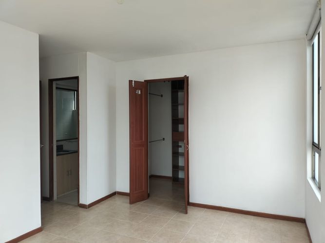 Apartamento de 3 alcobas en arriendo en El Poblado, Medellín, 93 m² · foto 11 de 16