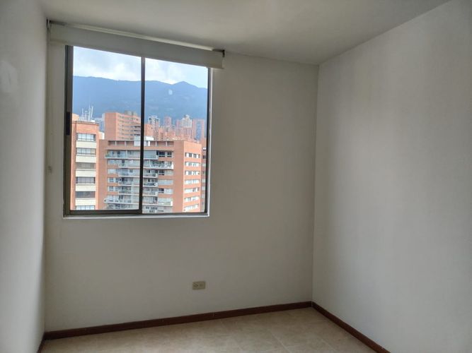 Apartamento de 3 alcobas en arriendo en El Poblado, Medellín, 93 m² · foto 14 de 16