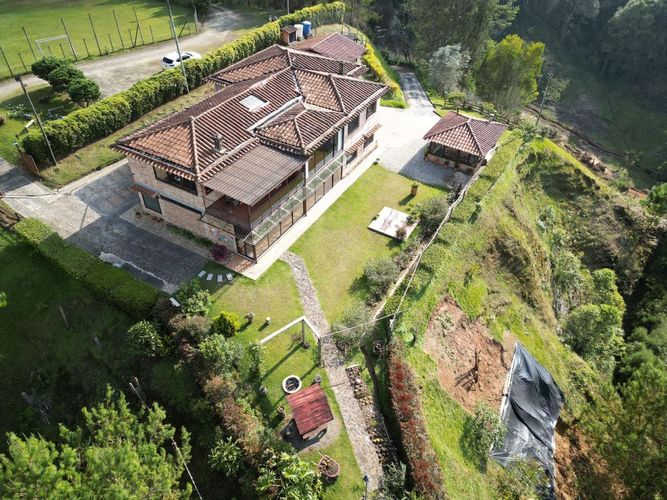 Casa de 6 alcobas en venta en Loma Del Escobero, Envigado, 500 m² · foto 7 de 24