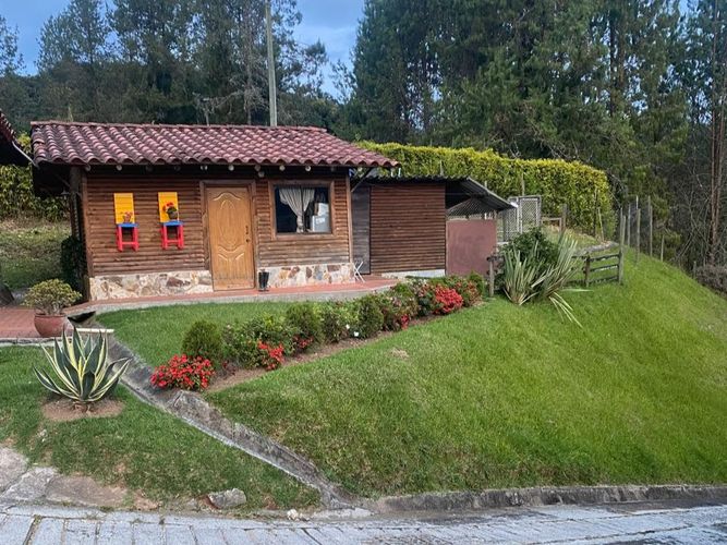 Casa de 6 alcobas en venta en Loma Del Escobero, Envigado, 500 m² · foto 11 de 24