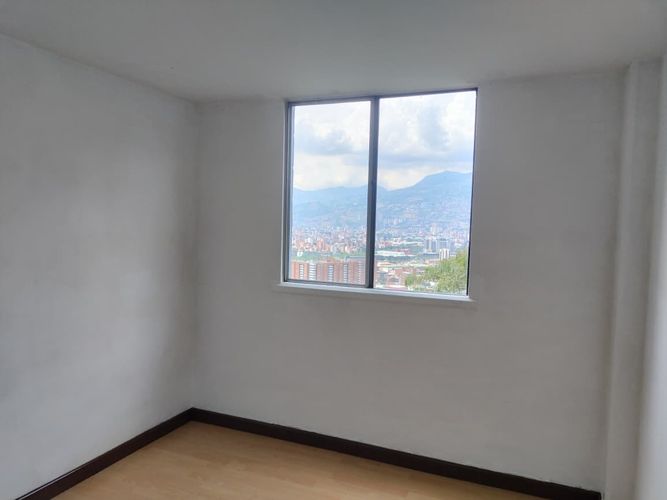 Apartamento de 3 alcobas en arriendo en El Poblado, Medellín, 83 m² · foto 3 de 17