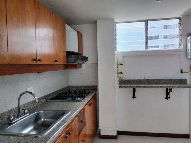 Apartamento de 3 alcobas en arriendo en El Poblado, Medellín, 83 m² · foto 6 de 17