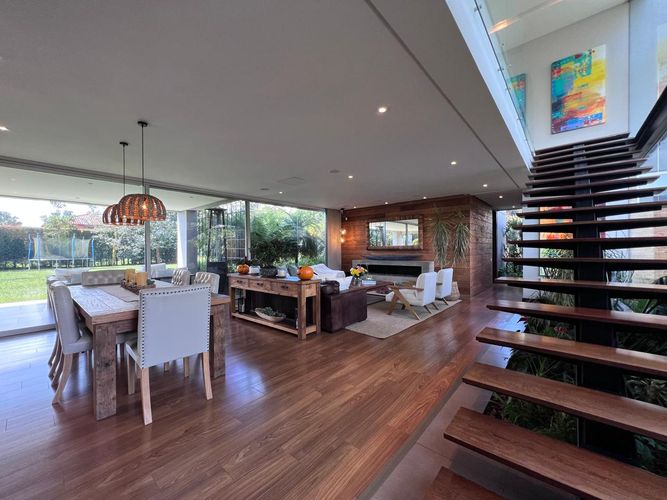 Casa de 4 alcobas en venta en Llano Grande, Rionegro, 1818 m² · foto 3 de 18