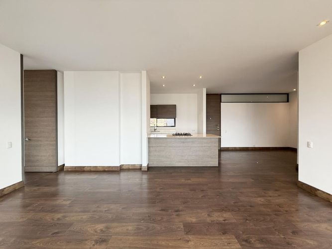 Apartamento de 2 alcobas en venta en El Poblado, Medellín, 111 m² · foto 6 de 14