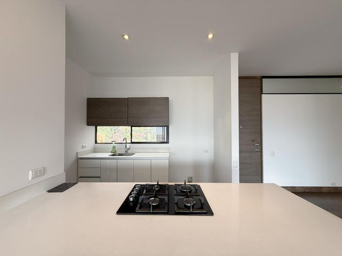 Apartamento de 2 alcobas en venta en El Poblado, Medellín, 111 m² · foto 8 de 14