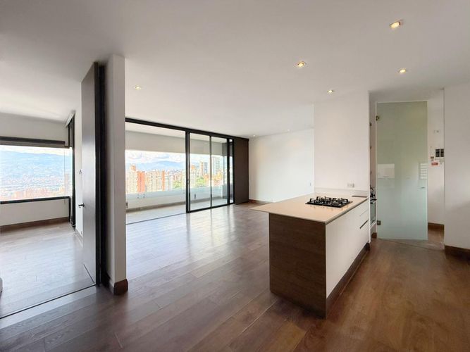 Apartamento de 2 alcobas en venta en El Poblado, Medellín, 111 m² · foto 5 de 14