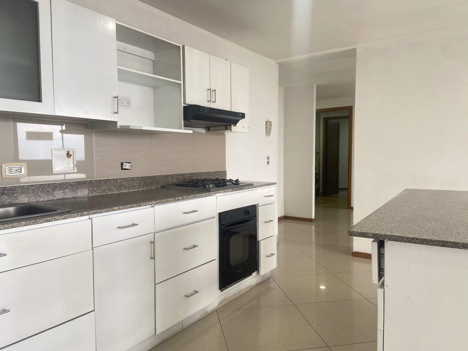 Apartamento en venta en Vegas De La Doctora, Sabaneta · foto 5 de 14