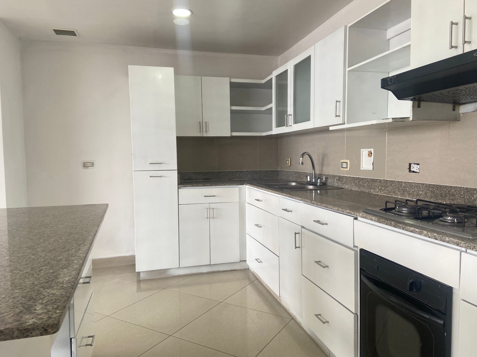 Apartamento en venta en Vegas De La Doctora, Sabaneta · foto 4 de 14