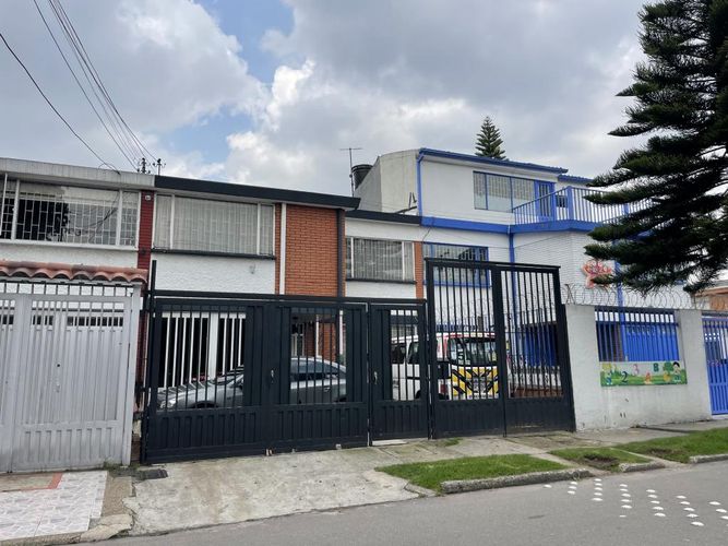 Casa de 3 alcobas en venta en Los Andes, Bogotá, 221 m² · foto 16 de 16