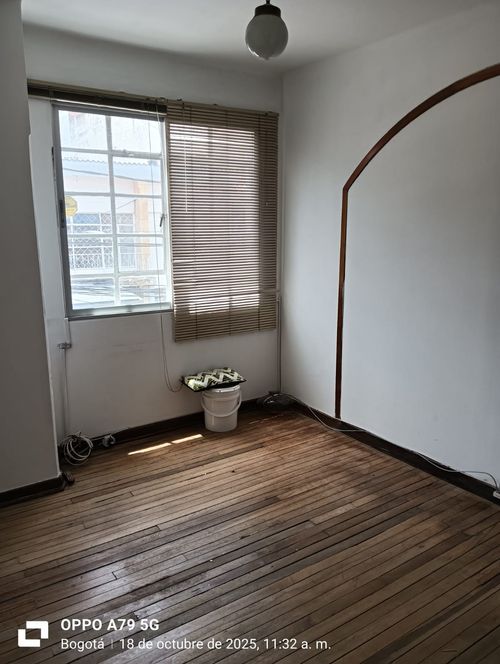 Casa de 5 alcobas en venta en Quinta Camacho, Bogotá, 175 m² · foto 5 de 24