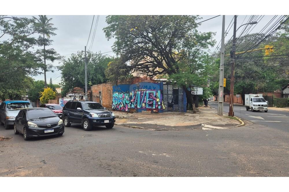 Vendo Terreno Comercial en esquina de 403 m² — foto 2