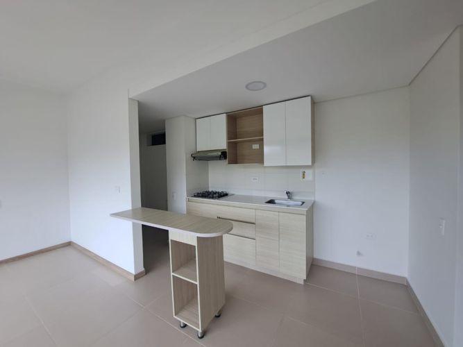 Apartamento de 3 alcobas en venta en El Porvenir, Rionegro, 58 m² · foto 2 de 20