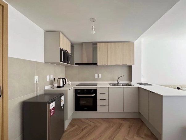 Muy lindo apartamento en alquiler, 1 dormitorio. Con cochera. Edificio con Amenities. · Foto 3