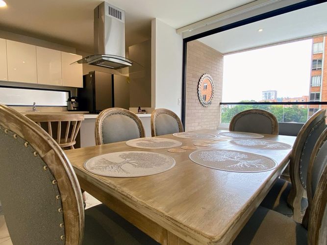 Apartamento de 3 alcobas en arriendo en El Poblado, Medellín, 107 m² · foto 10 de 20