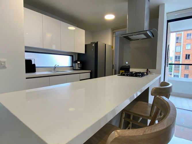 Apartamento de 3 alcobas en arriendo en El Poblado, Medellín, 107 m² · foto 16 de 20