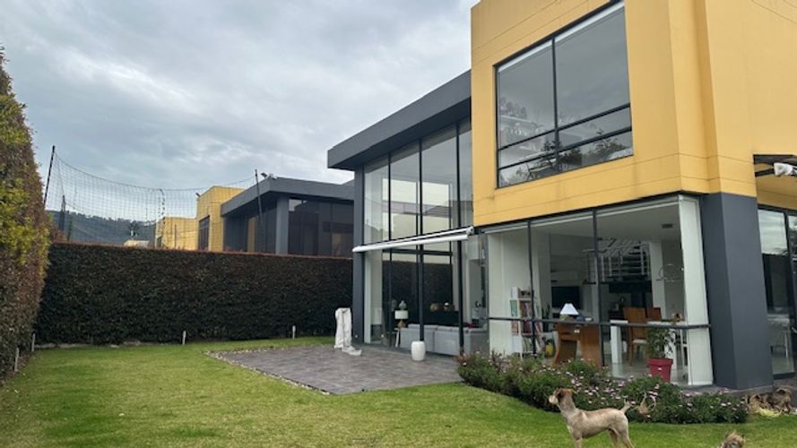 Casa de 4 alcobas en venta en Tuna Rural, Bogotá, 310 m² · foto 3 de 14